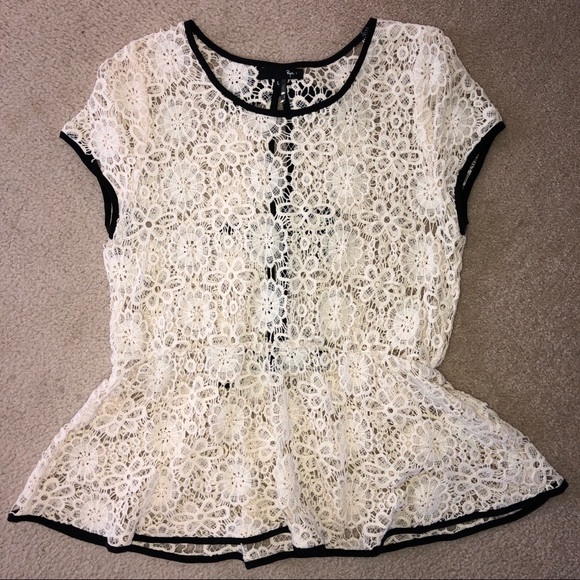 Cream Lace Peplum Bow Back Top - Picture 5 of 8